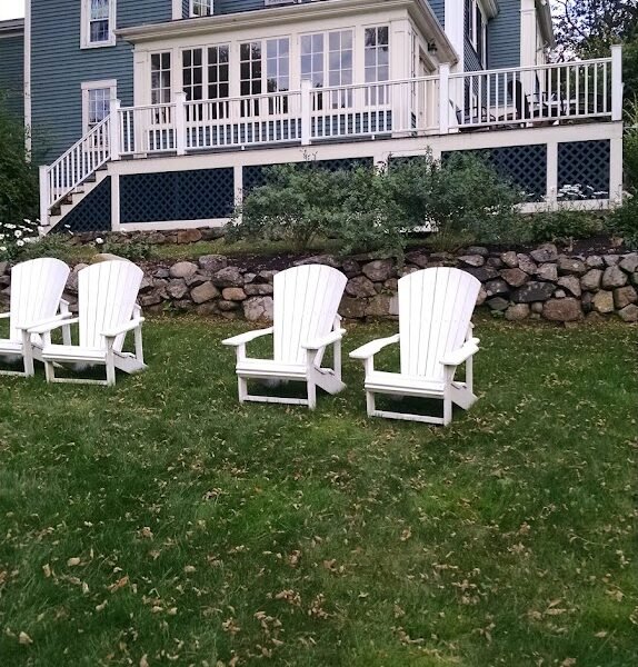 1730 Harbor Crest Inn