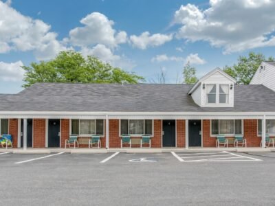 Coachman Inn